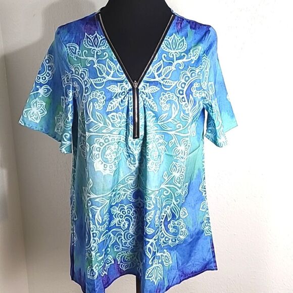 Noracora Pullover Top, Shades of Blue/White, Zipper Neckline, Size Medium, NWY - Picture 1 of 7